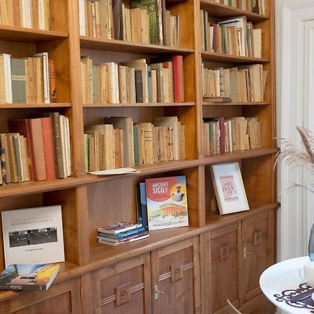 Sognalibro Bed And Books Bed & Breakfast Ragusa Eksteriør bilde